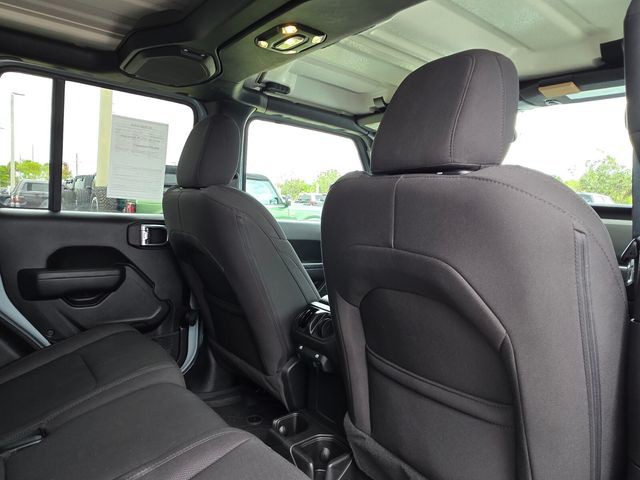 Used 2023  Jeep Willys image 13