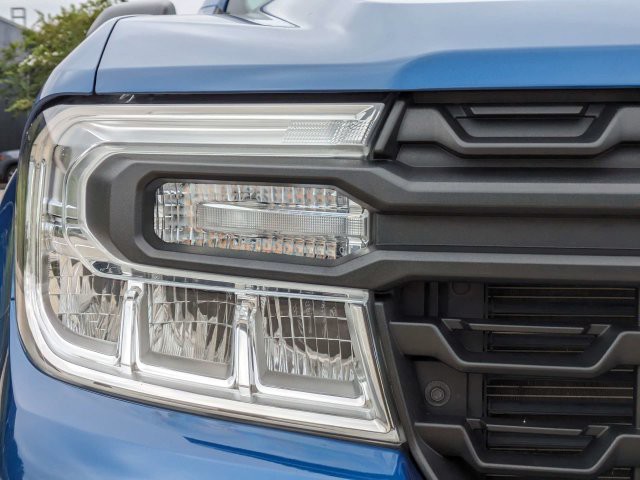 Used 2024 Blue Ford XL image 10