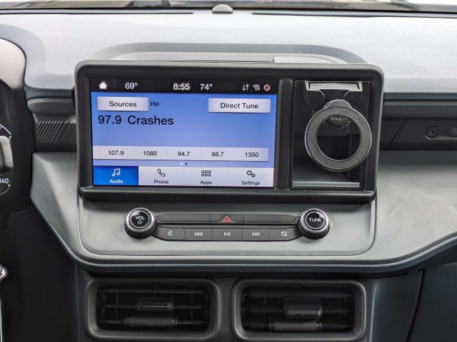 Used 2024 Blue Ford XL image 17