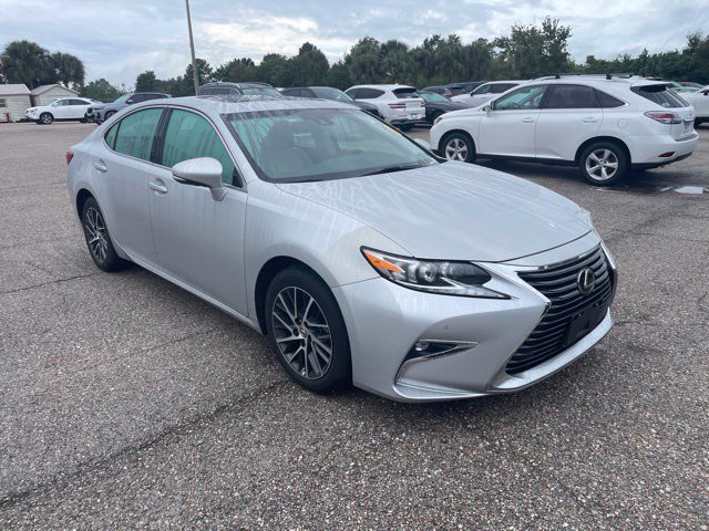 2016 Lexus ES