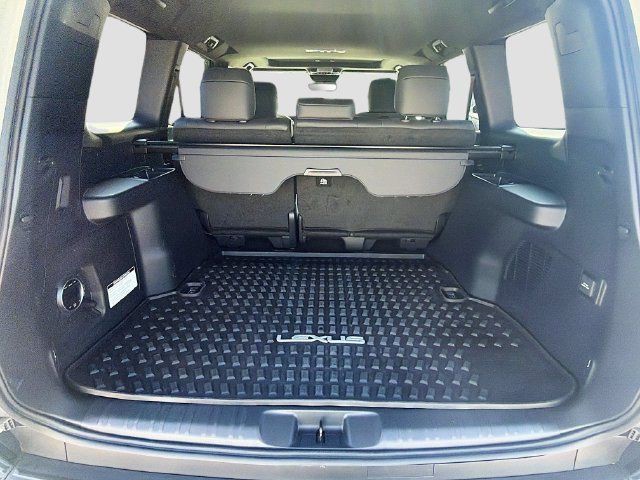 Used 2025 White Pearl Lexus GX 550 Overtrail image 10