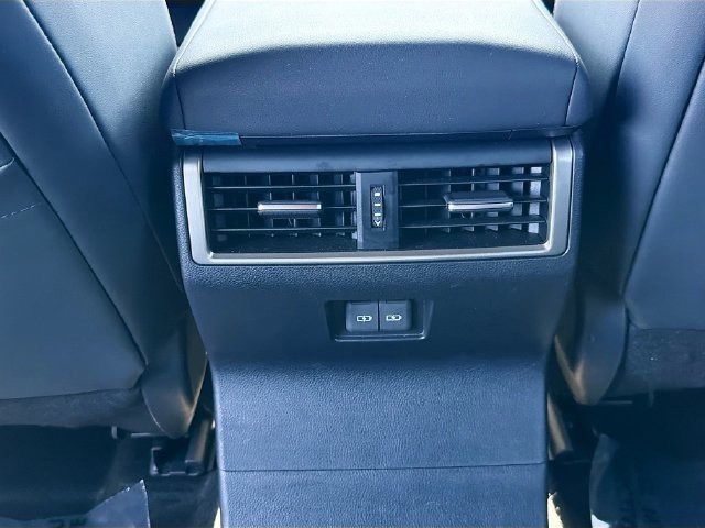 Used 2025 White Pearl Lexus GX 550 Overtrail image 18