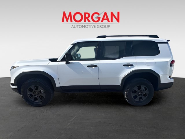 Used 2025 White Pearl Lexus GX 550 Overtrail image 5