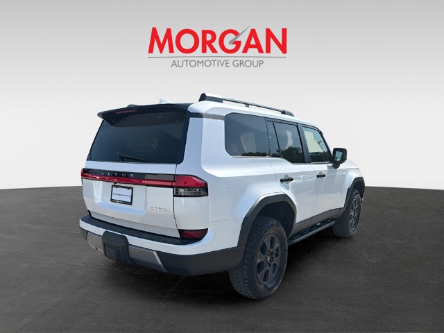 Used 2025 White Pearl Lexus GX 550 Overtrail image 2