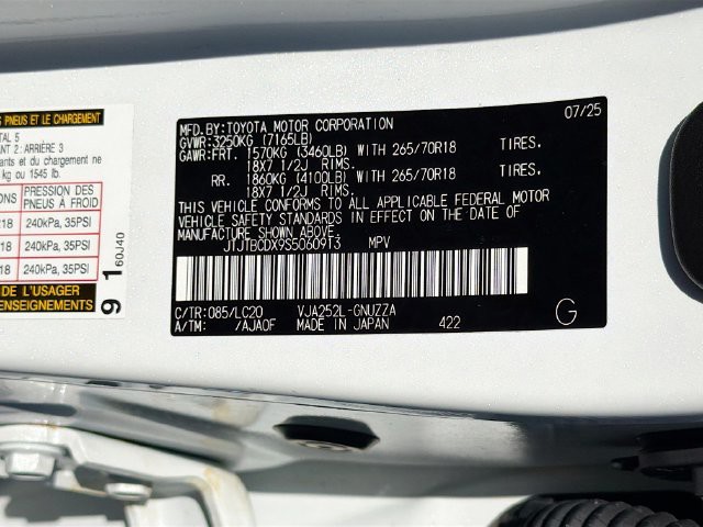 Used 2025 White Pearl Lexus GX 550 Overtrail image 40