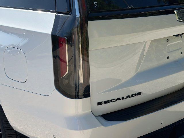 Used 2024 Crystal White Tricoat Cadillac 4WD Sport Platinum image 10