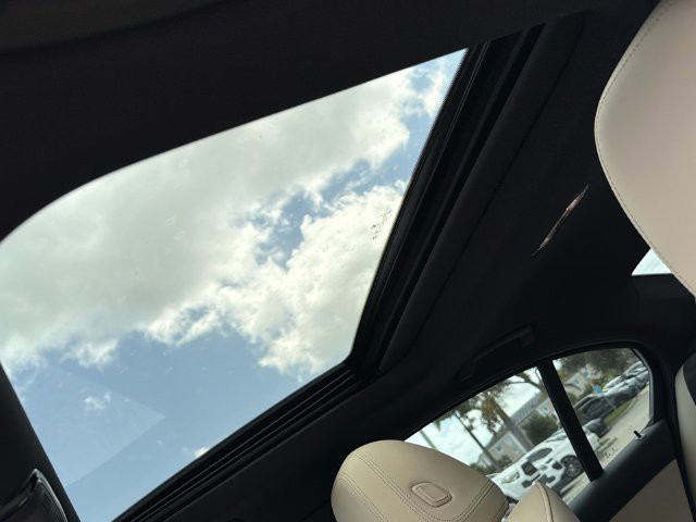 Used 2023 Skyscraper Grey Metallic BMW 330i image 35