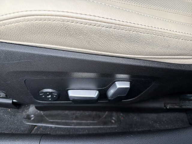 Used 2023 Skyscraper Grey Metallic BMW 330i image 22