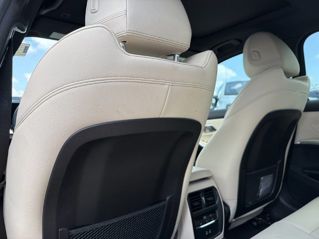 Used 2023 Skyscraper Grey Metallic BMW 330i image 17