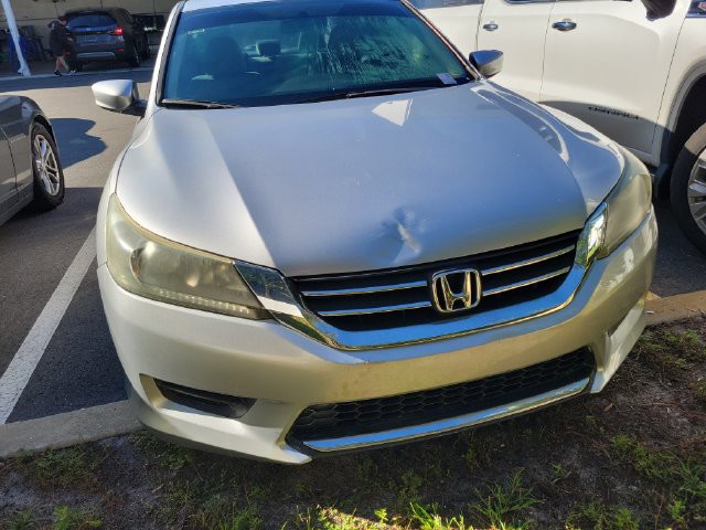 Used 2014 Silver Honda LX image 2