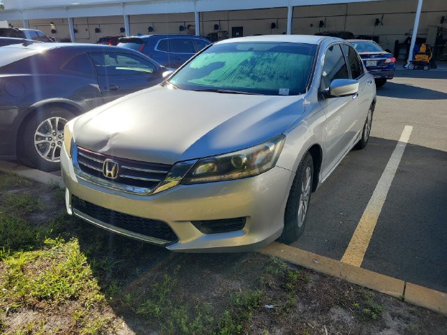 Used 2014 Silver Honda LX image 4
