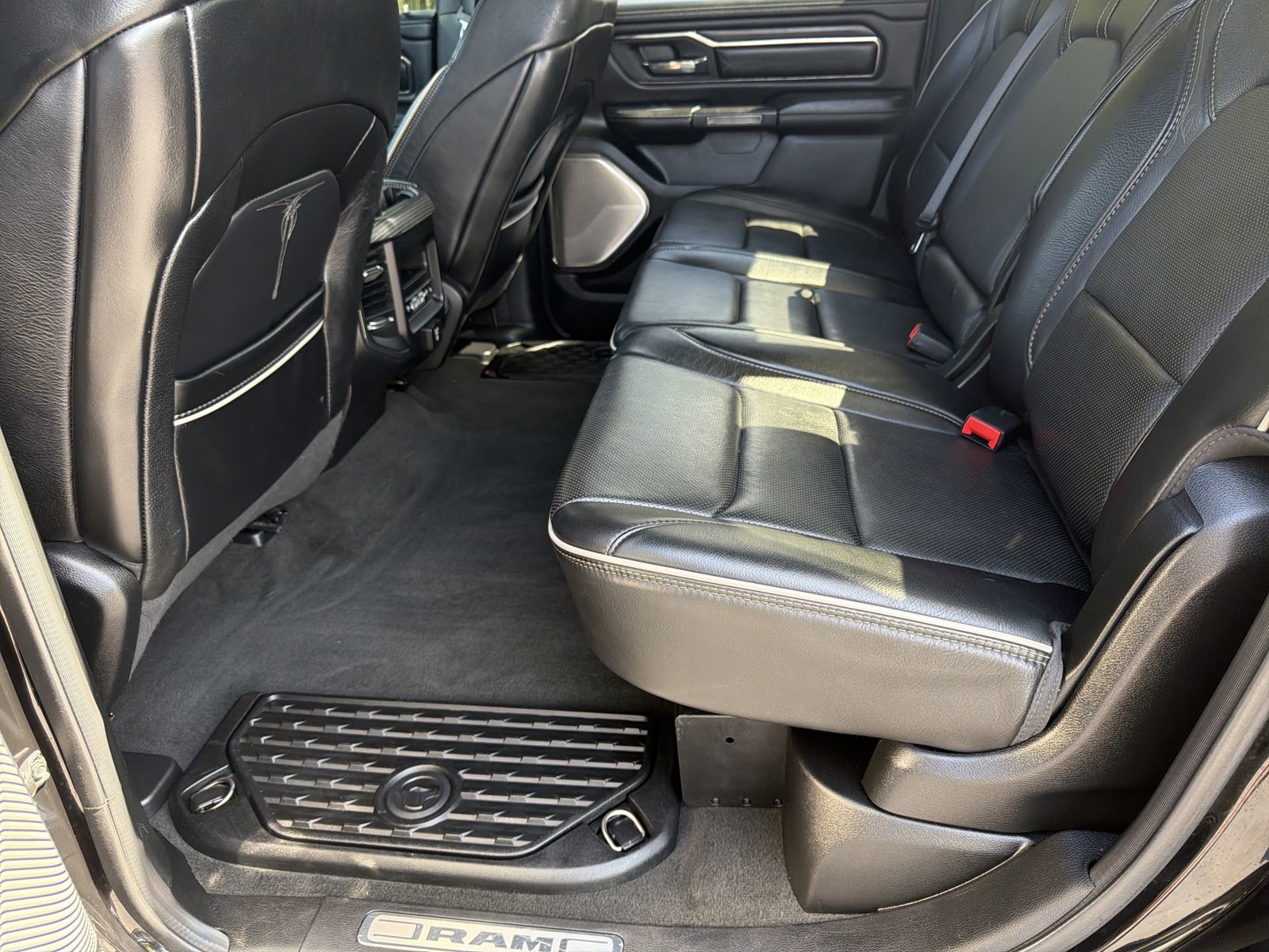 Used 2020 Diamond Black Crystal Pearlcoat Ram Limited image 18