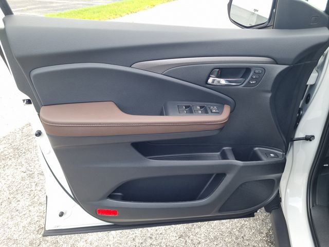 New 2026 Platinum White Pearl Honda RTL image 25