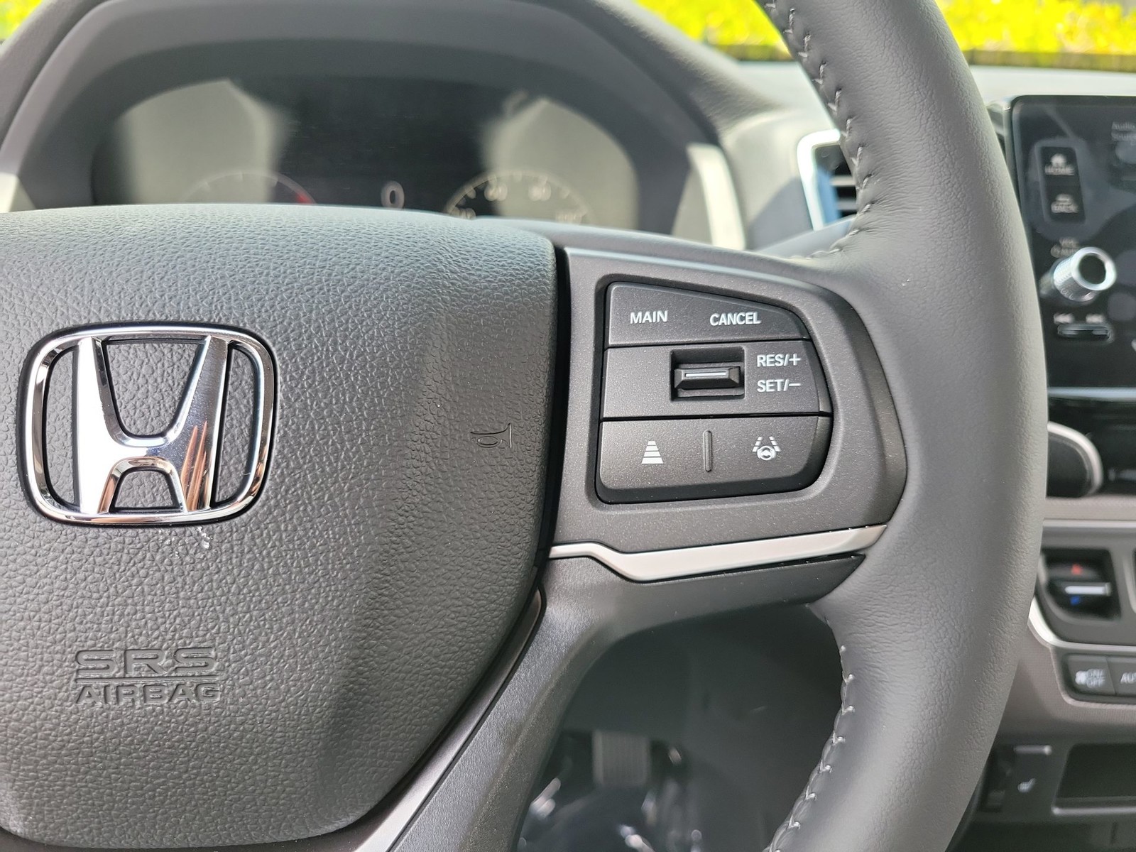 New 2026 Solar Silver Metallic Honda RTL image 29