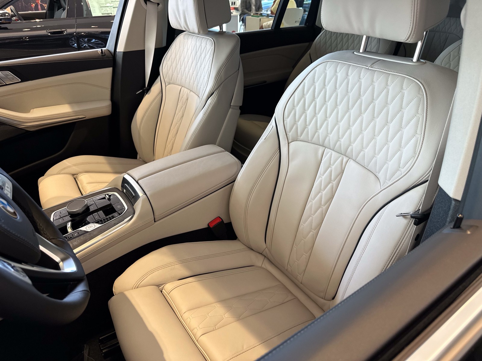 New 2027 Black BMW xDrive40i image 11