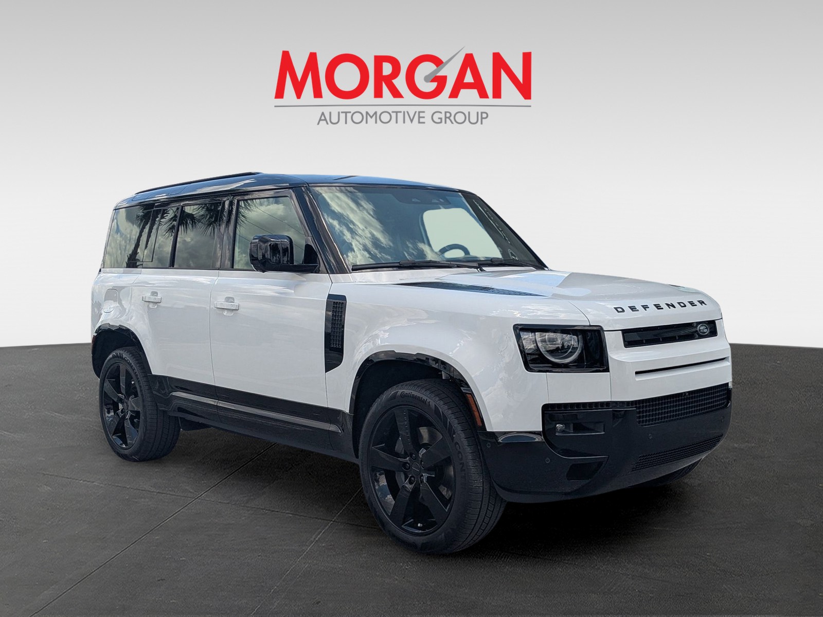 New 2026 White Land Rover X-Dynamic SE image 6