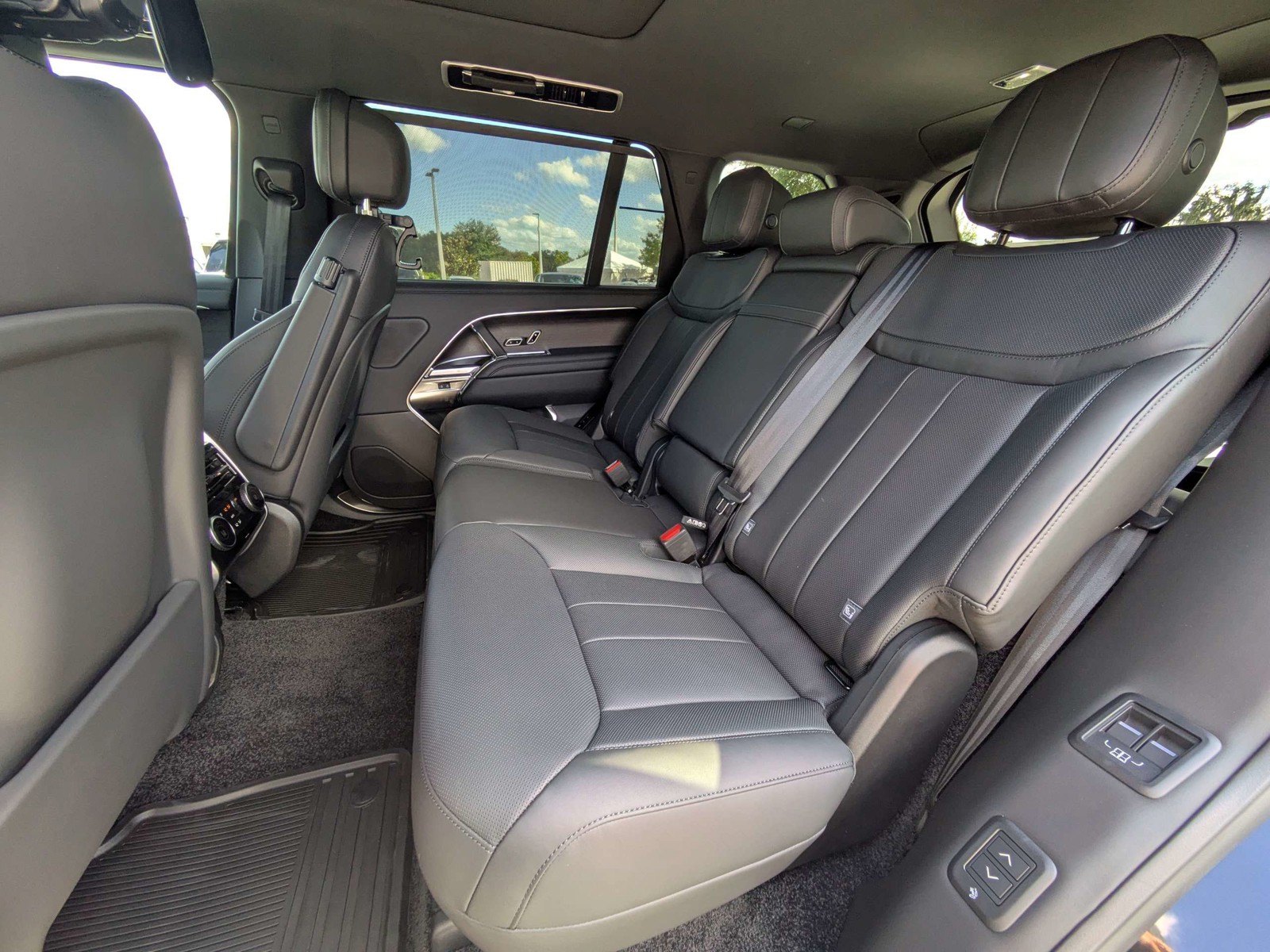 New 2027 Black Land Rover SE image 14