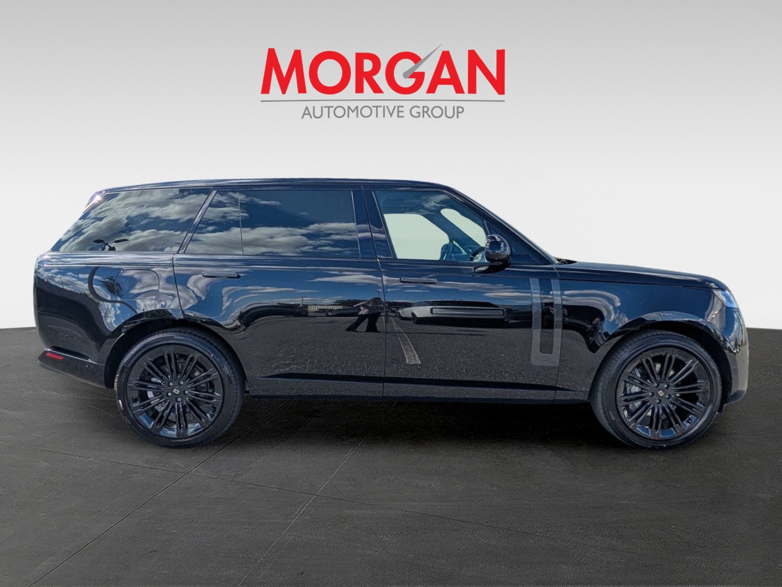 New 2027 Black Land Rover SE image 7