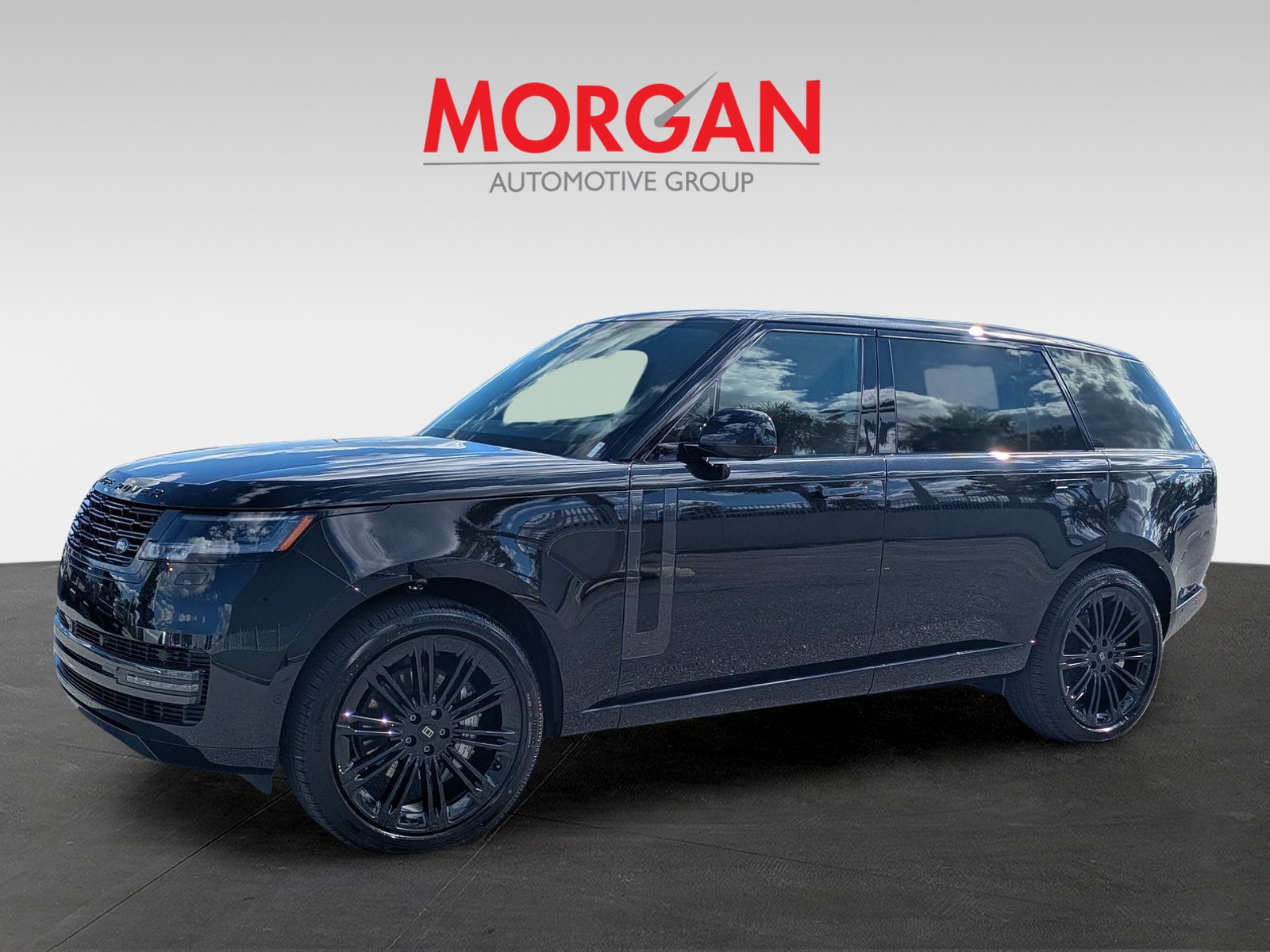 New 2027 Black Land Rover SE image 2