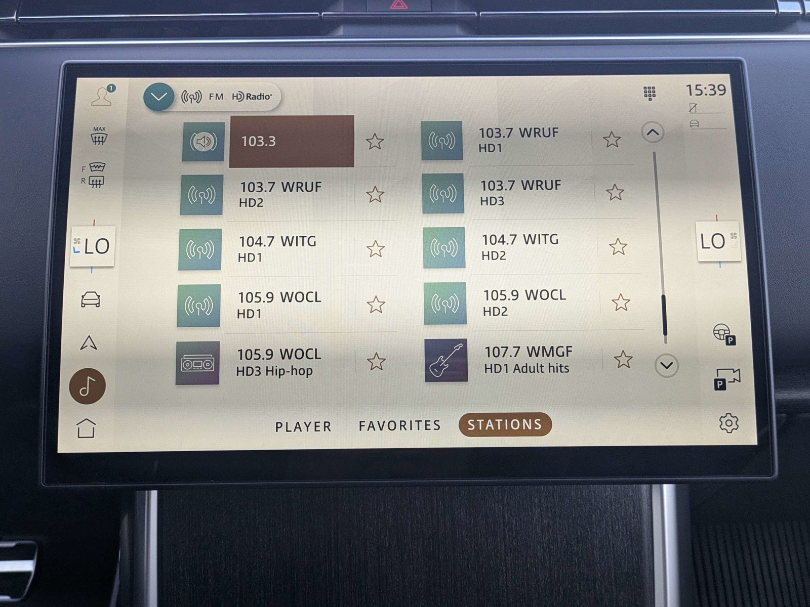 New 2027 Black Land Rover SE image 18