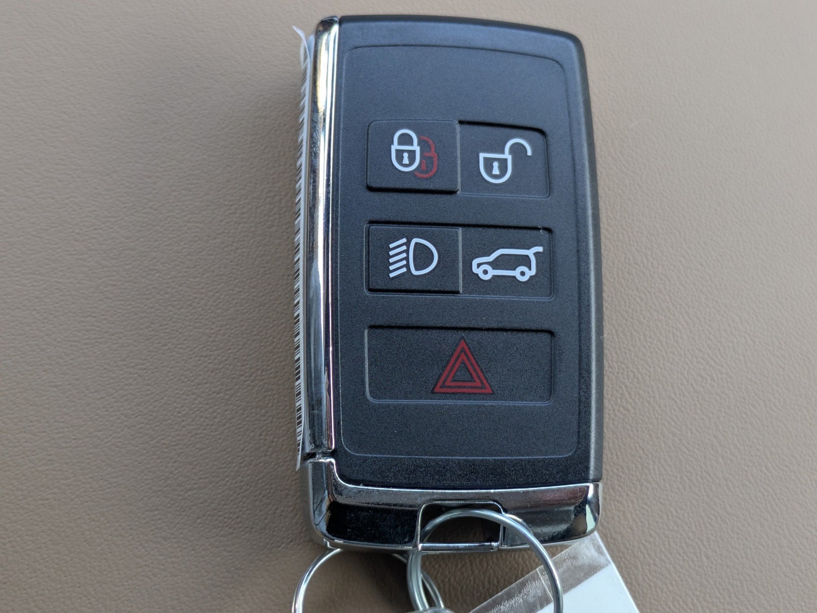 New 2026 White Land Rover SE image 30