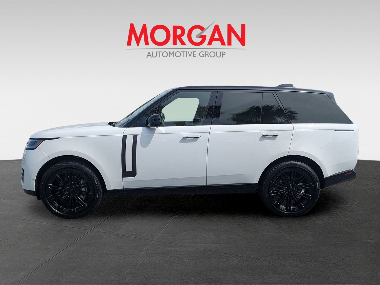 New 2026 White Land Rover SE image 3