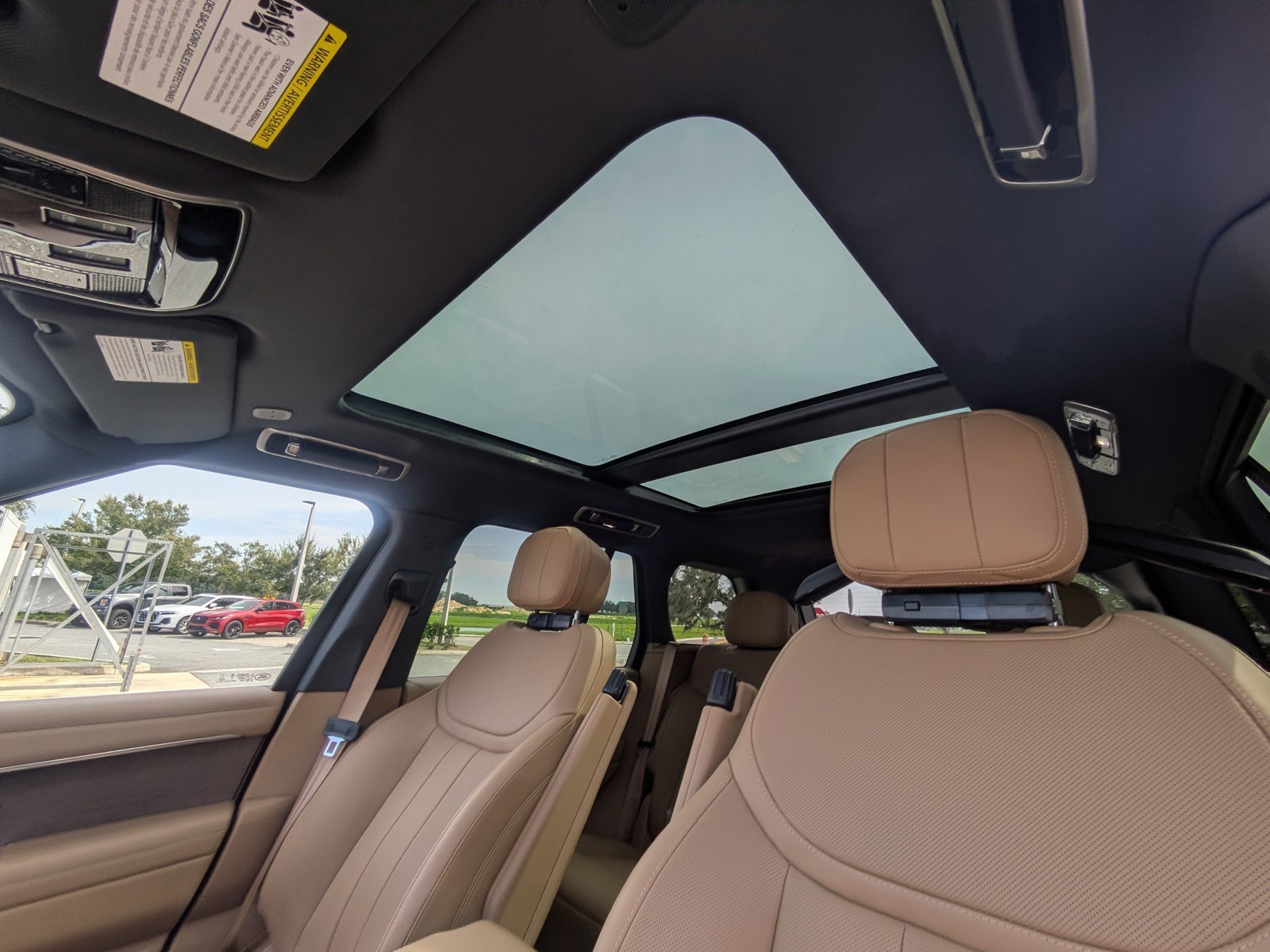 New 2026 White Land Rover SE image 20