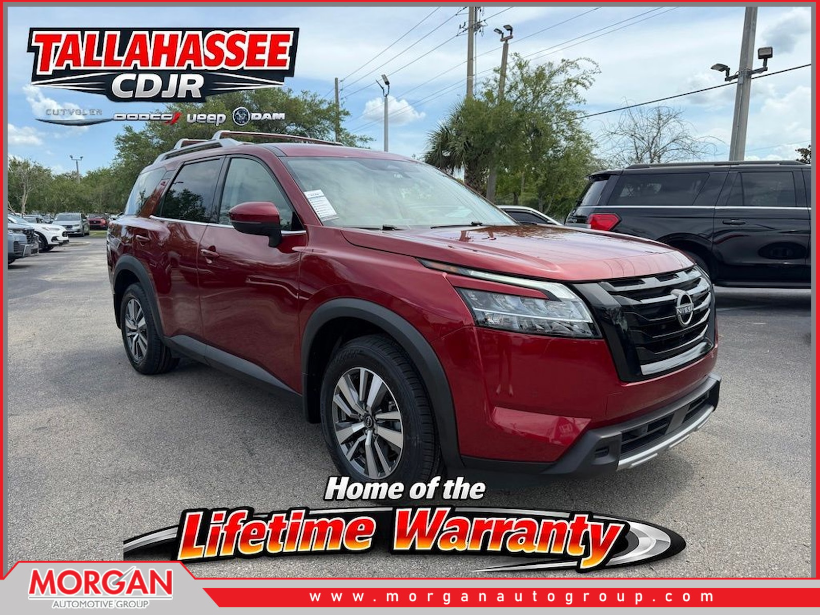 2023 Nissan Pathfinder SL
