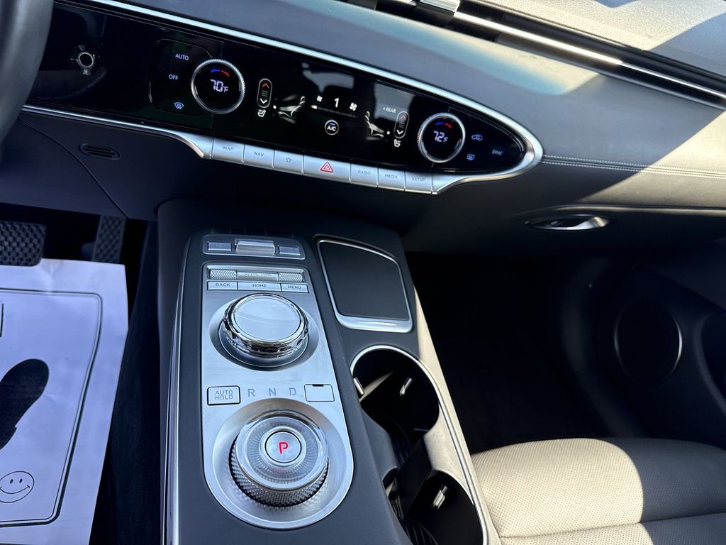 2025 GENESIS GV70 Standard - Photo 19