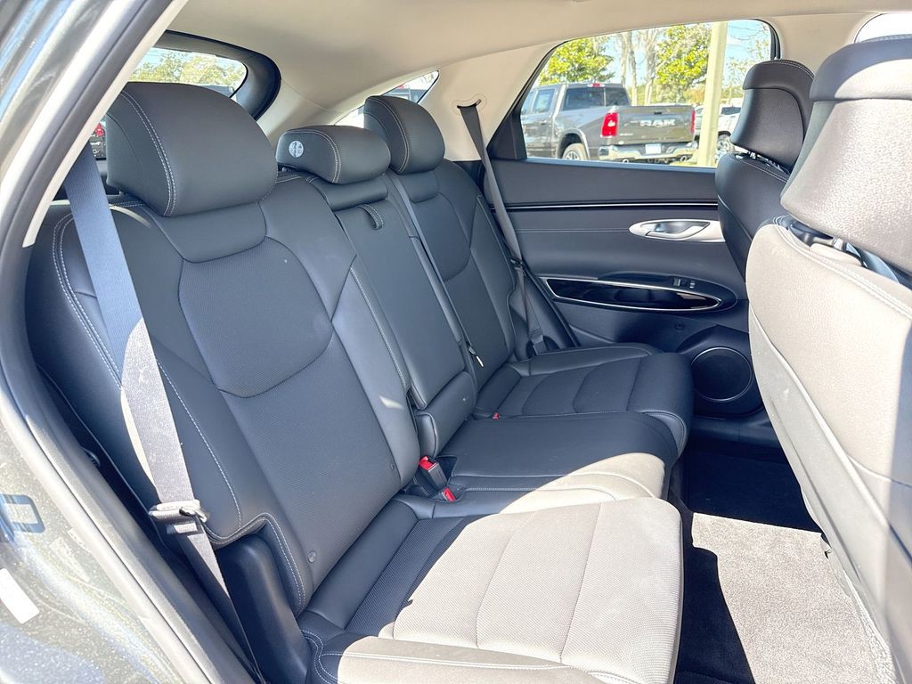 2025 GENESIS GV70 Standard - Photo 24