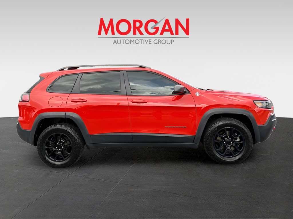 Used 2021 Orange Jeep Trailhawk image 2