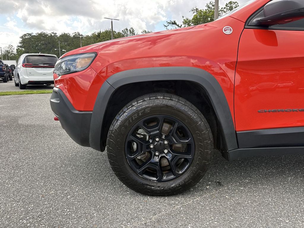 Used 2021 Orange Jeep Trailhawk image 13