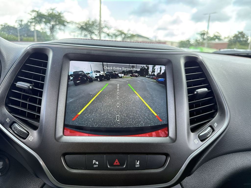 Used 2021 Orange Jeep Trailhawk image 25