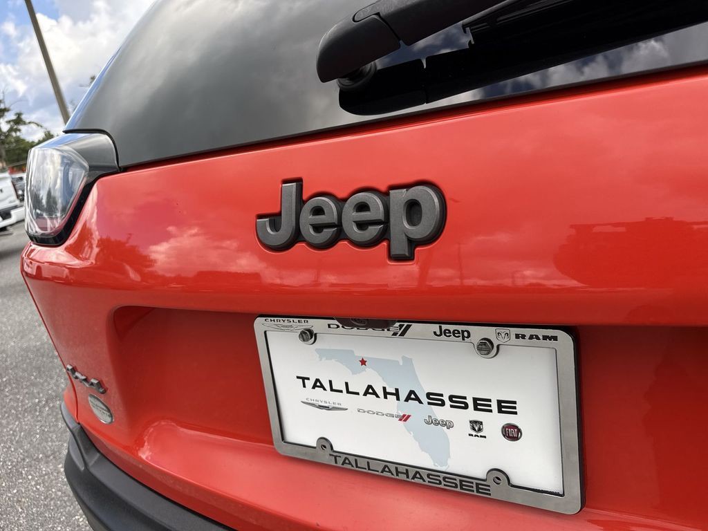 Used 2021 Orange Jeep Trailhawk image 6