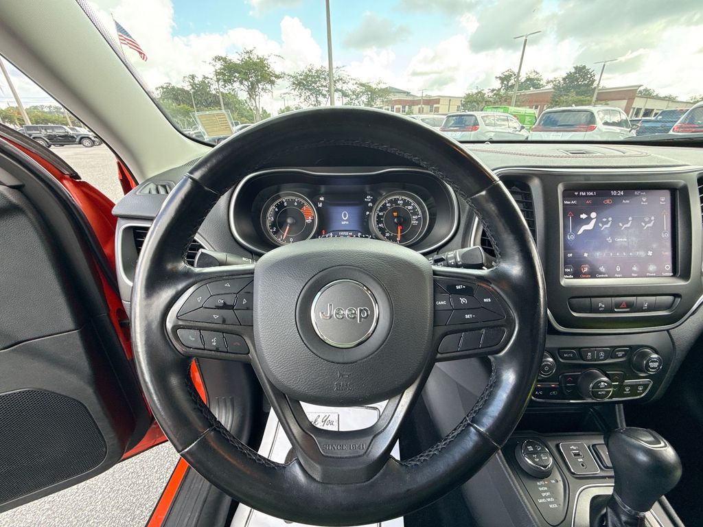 Used 2021 Orange Jeep Trailhawk image 16