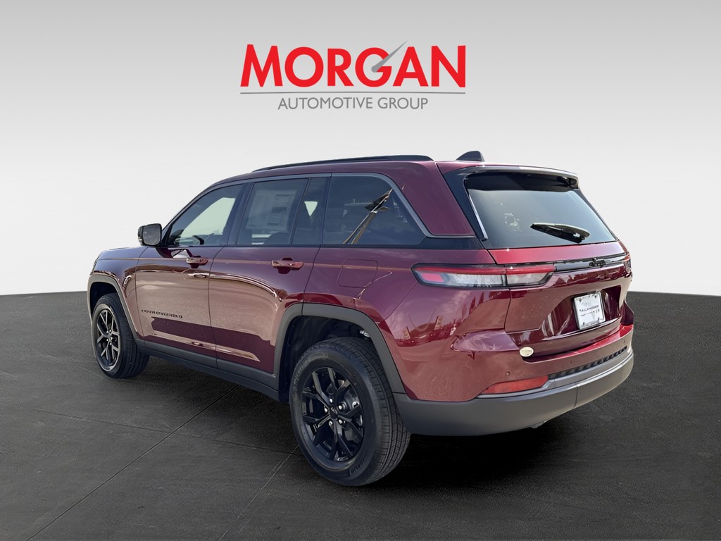 New 2026 Red Jeep Altitude image 5