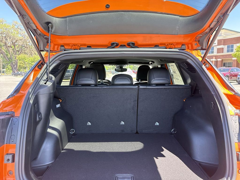 New 2026  Jeep Latitude image 27