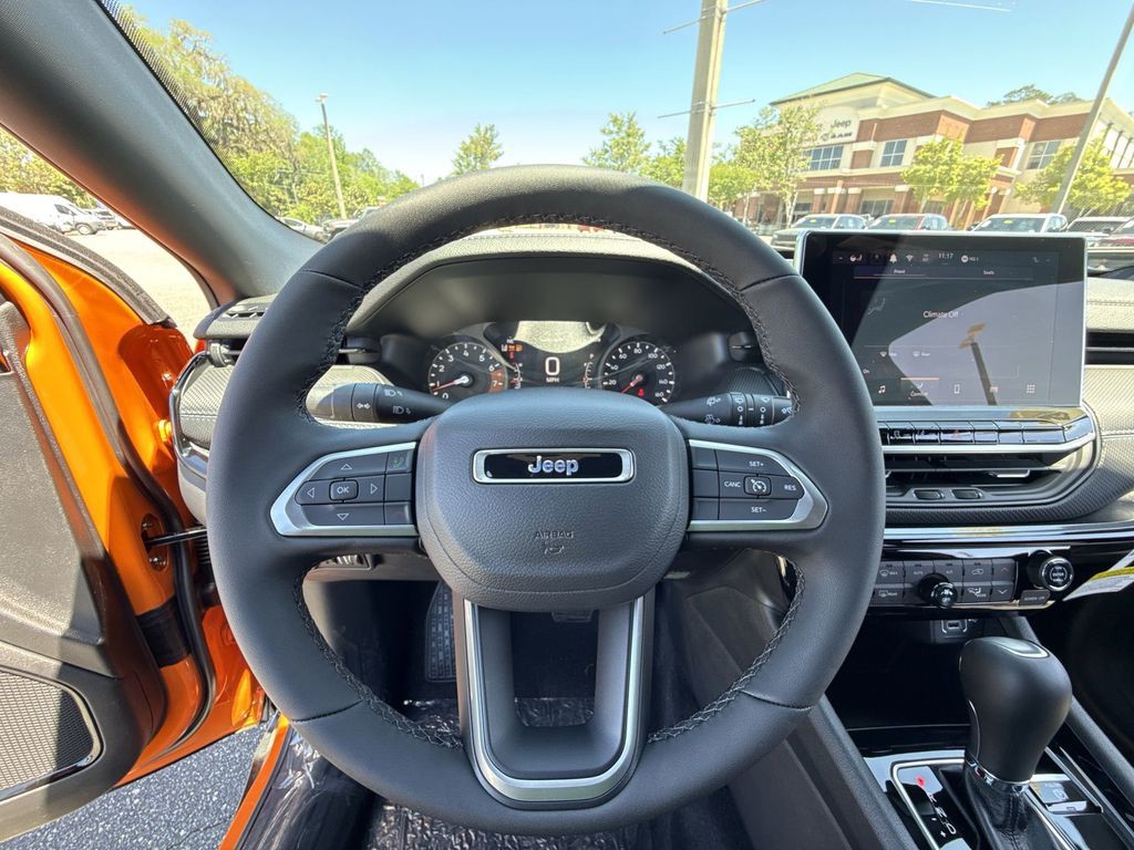 New 2026  Jeep Latitude image 12