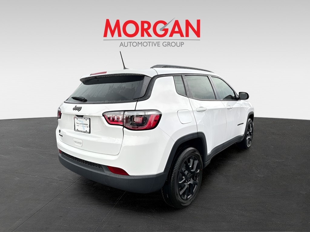 New 2026 White Jeep Latitude image 3