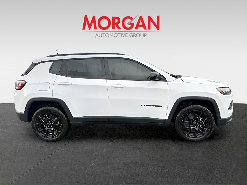 New 2026 White Jeep Latitude image 2