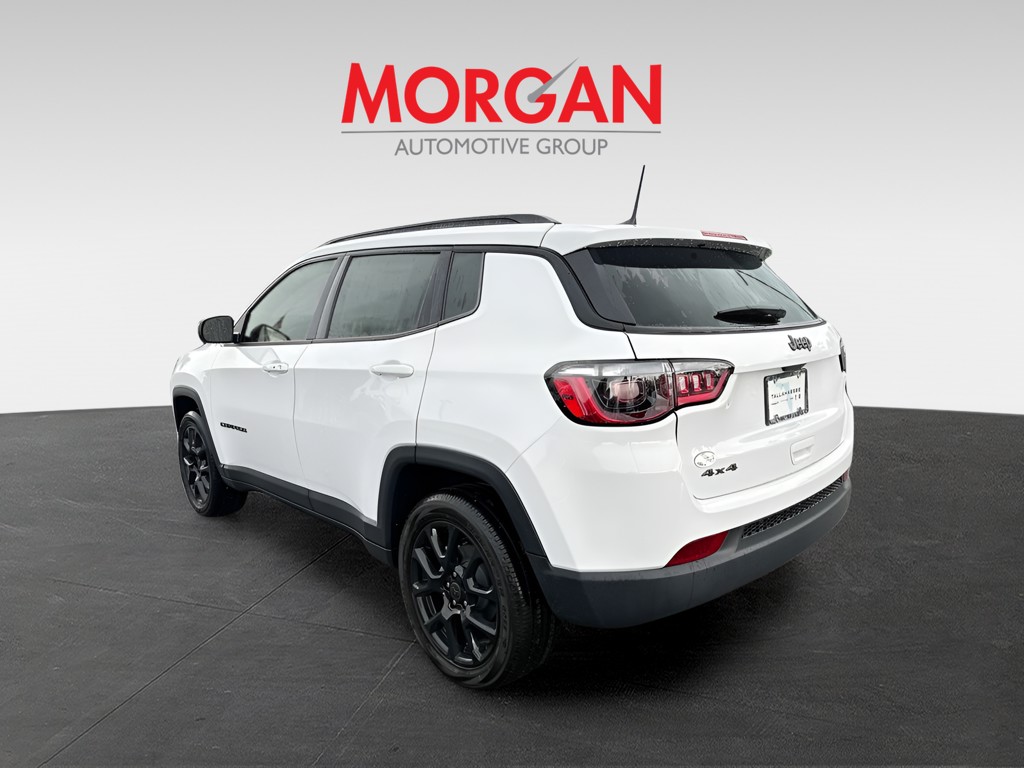 New 2026 White Jeep Latitude image 7