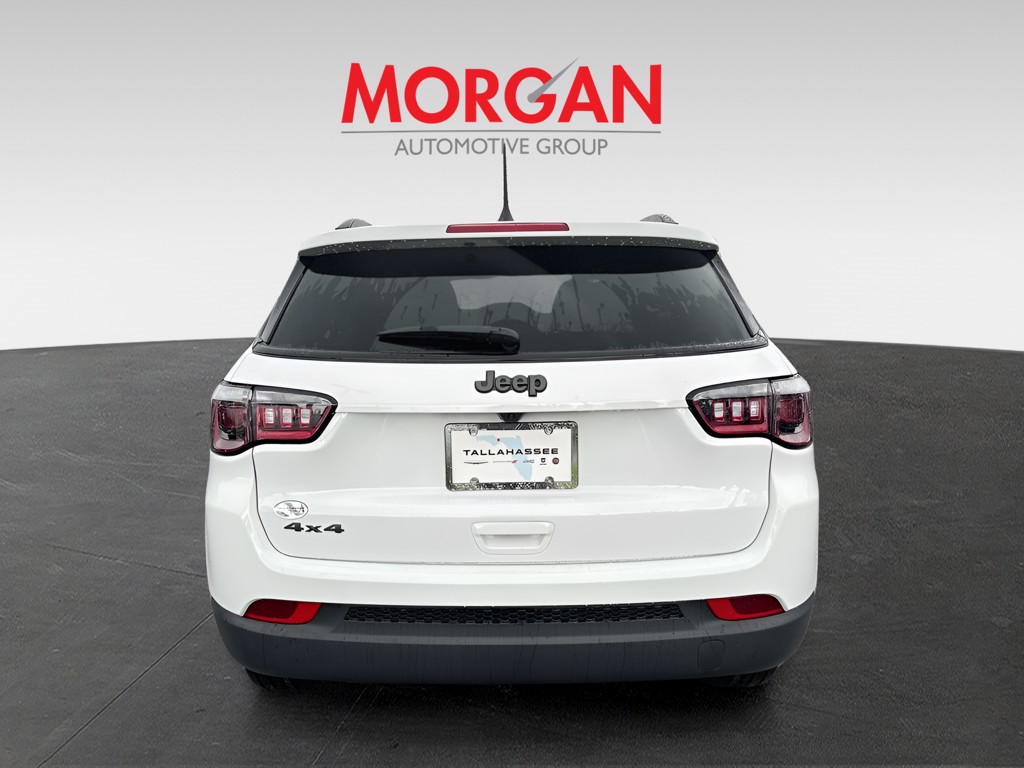 New 2026 White Jeep Latitude image 4