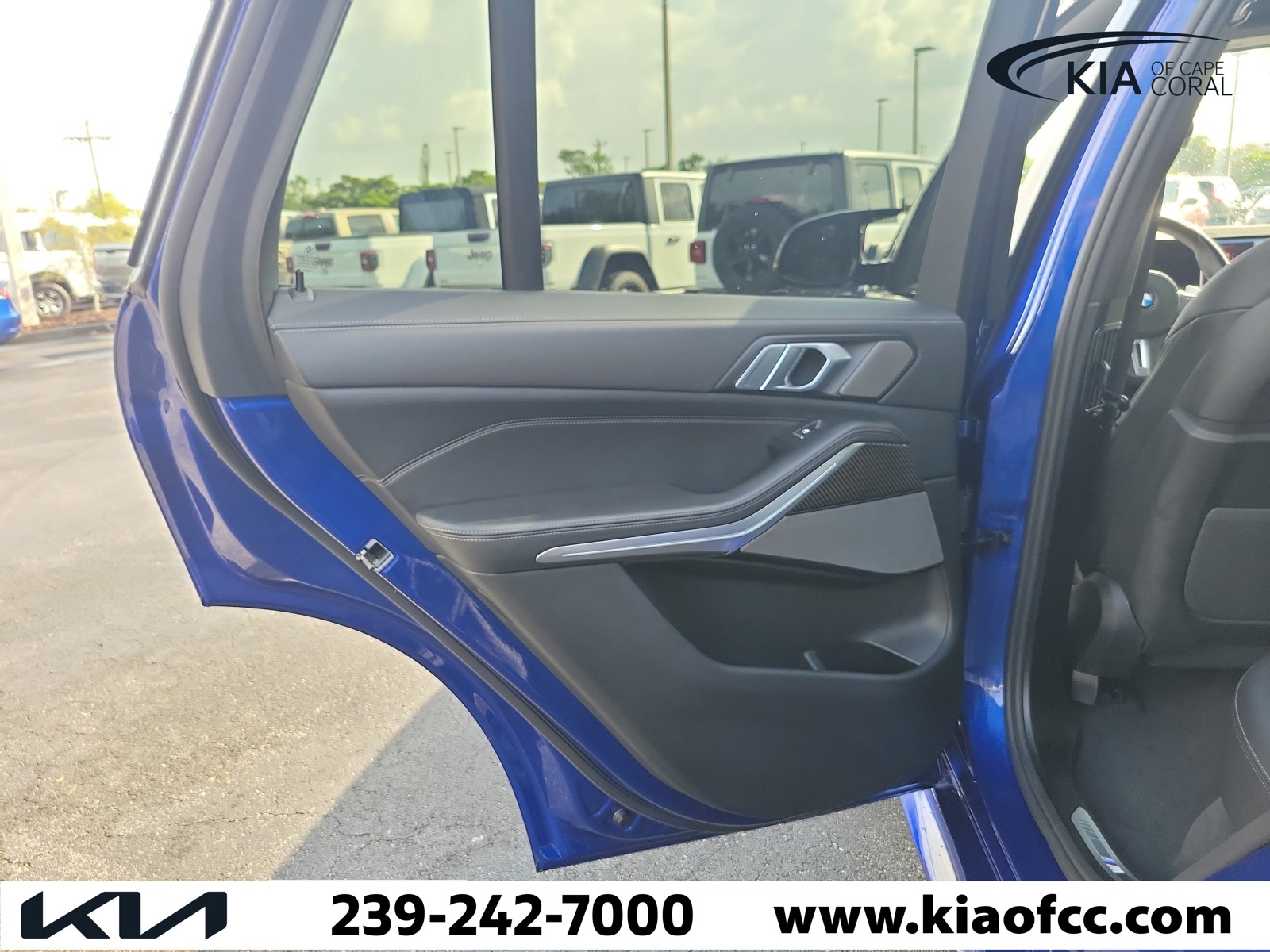 Used 2026 Blue Metallic BMW M60i image 17