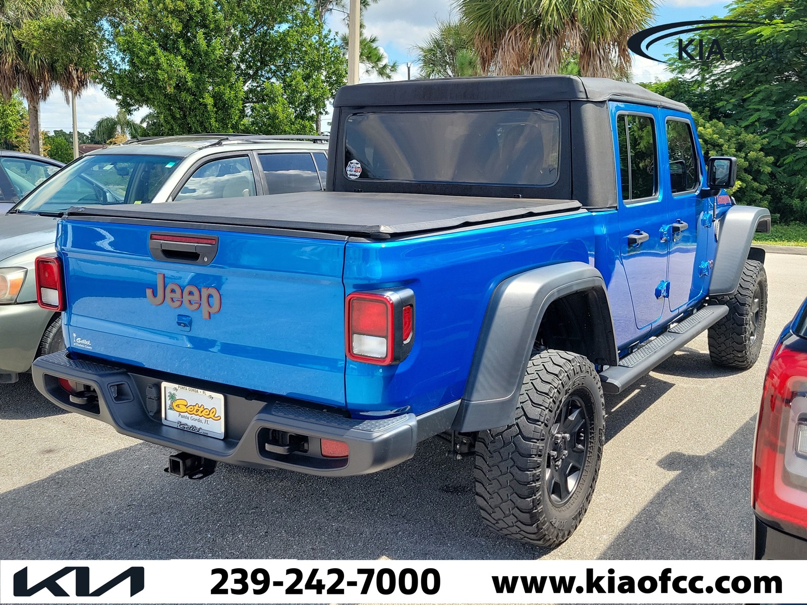 Used 2021 Hydro Blue Pearlcoat Jeep Mojave image 6