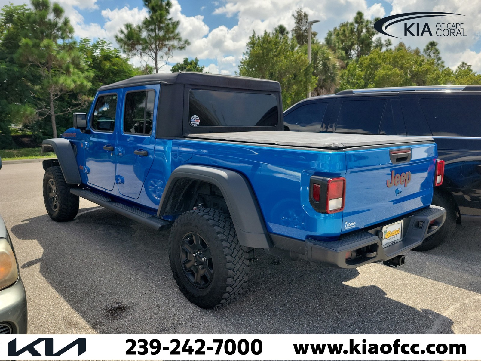 Used 2021 Hydro Blue Pearlcoat Jeep Mojave image 4