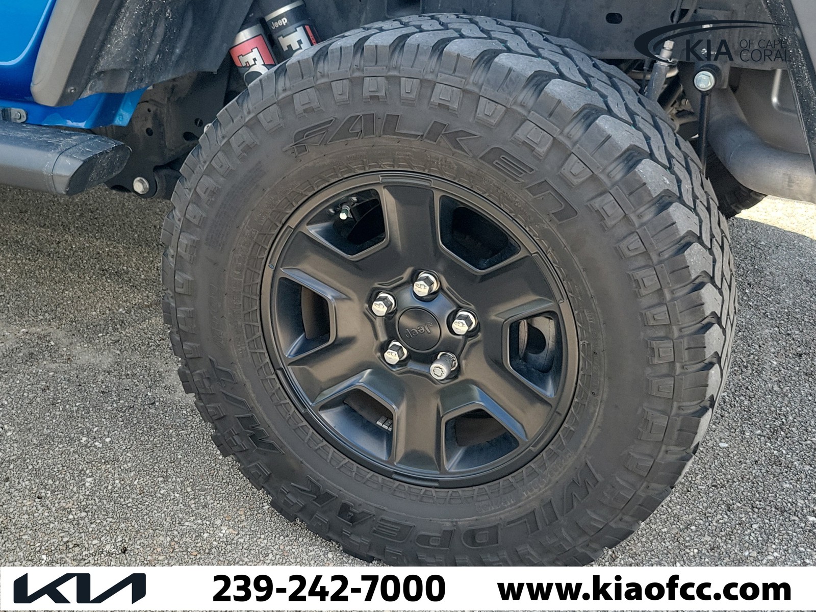 Used 2021 Hydro Blue Pearlcoat Jeep Mojave image 7
