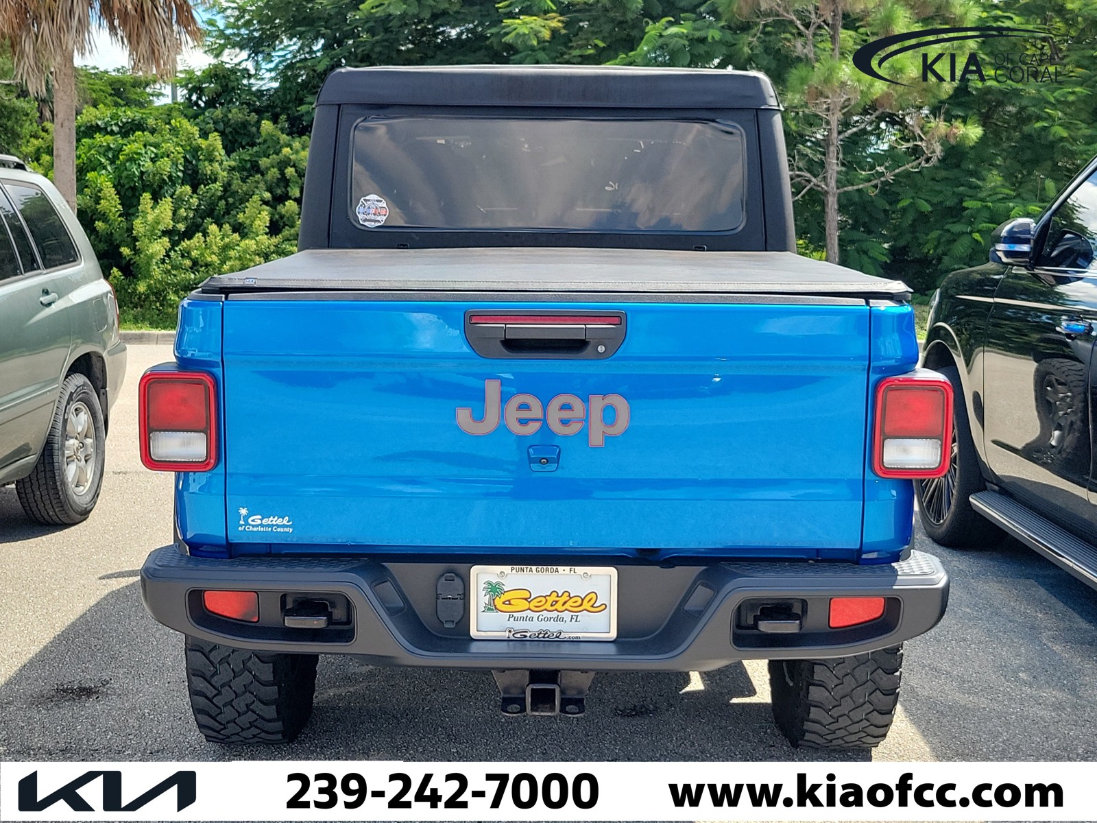 Used 2021 Hydro Blue Pearlcoat Jeep Mojave image 5