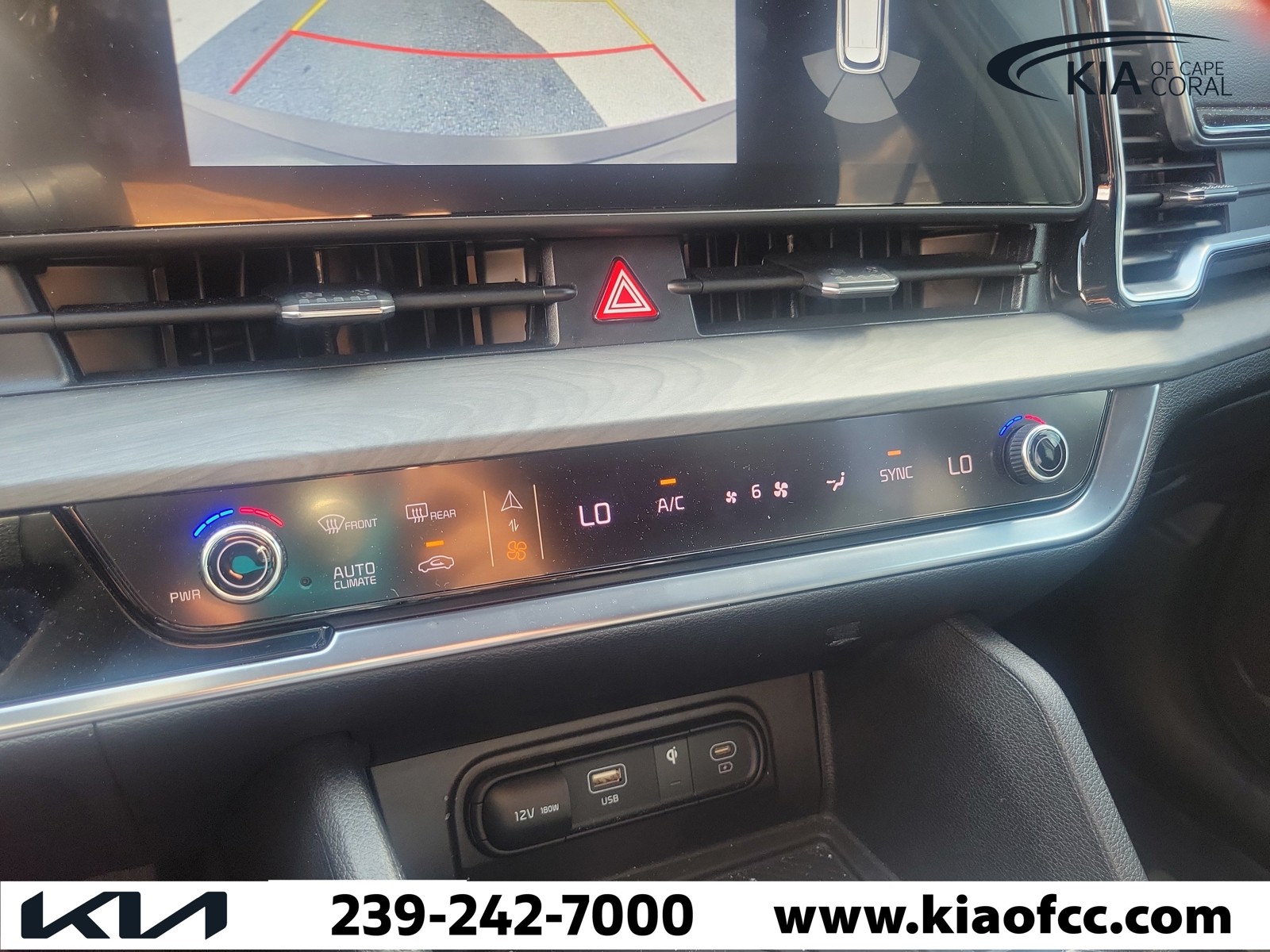 Certified Used 2024 Wolf Gray Kia X-Line image 33