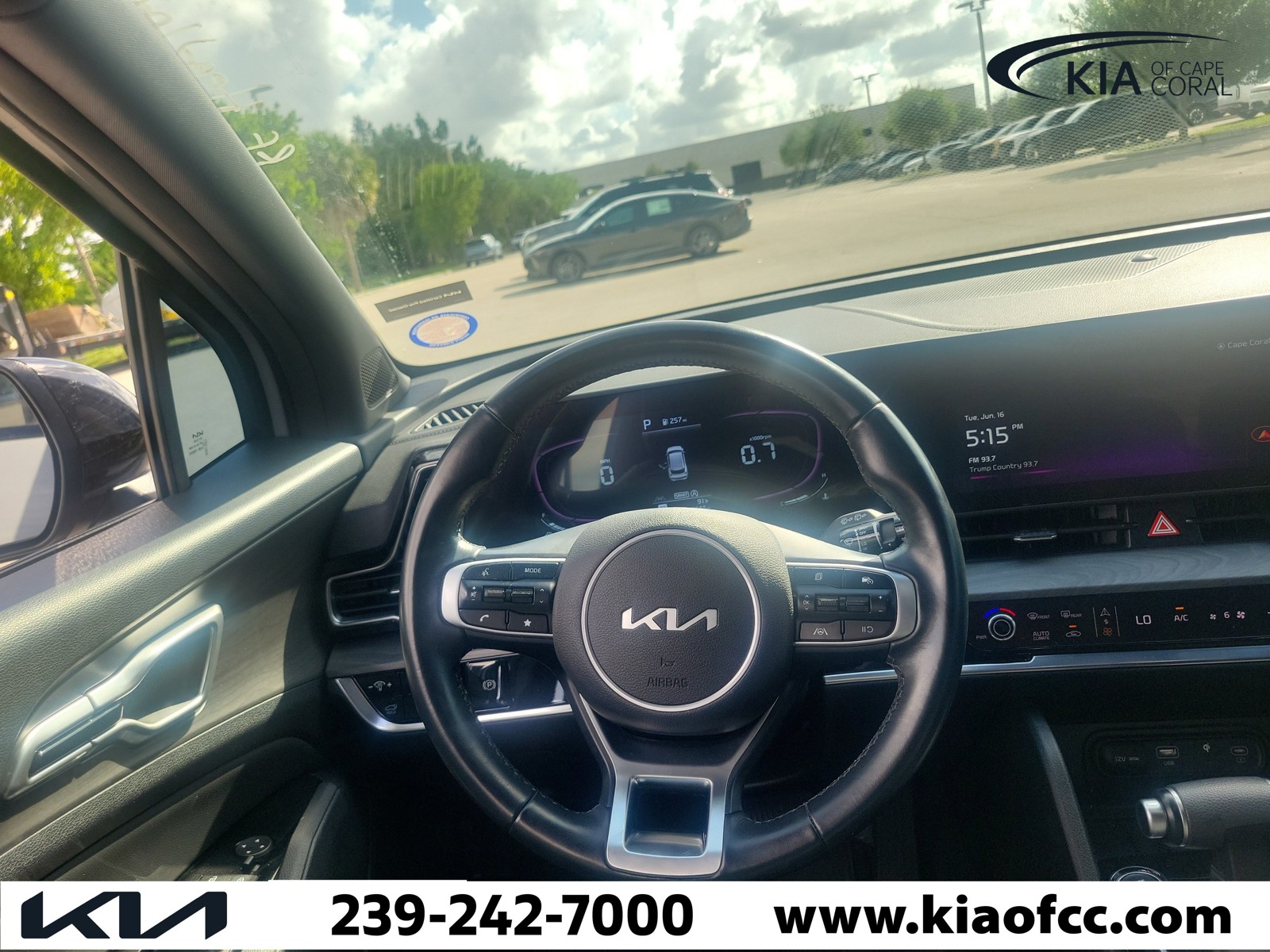 Certified Used 2024 Wolf Gray Kia X-Line image 24
