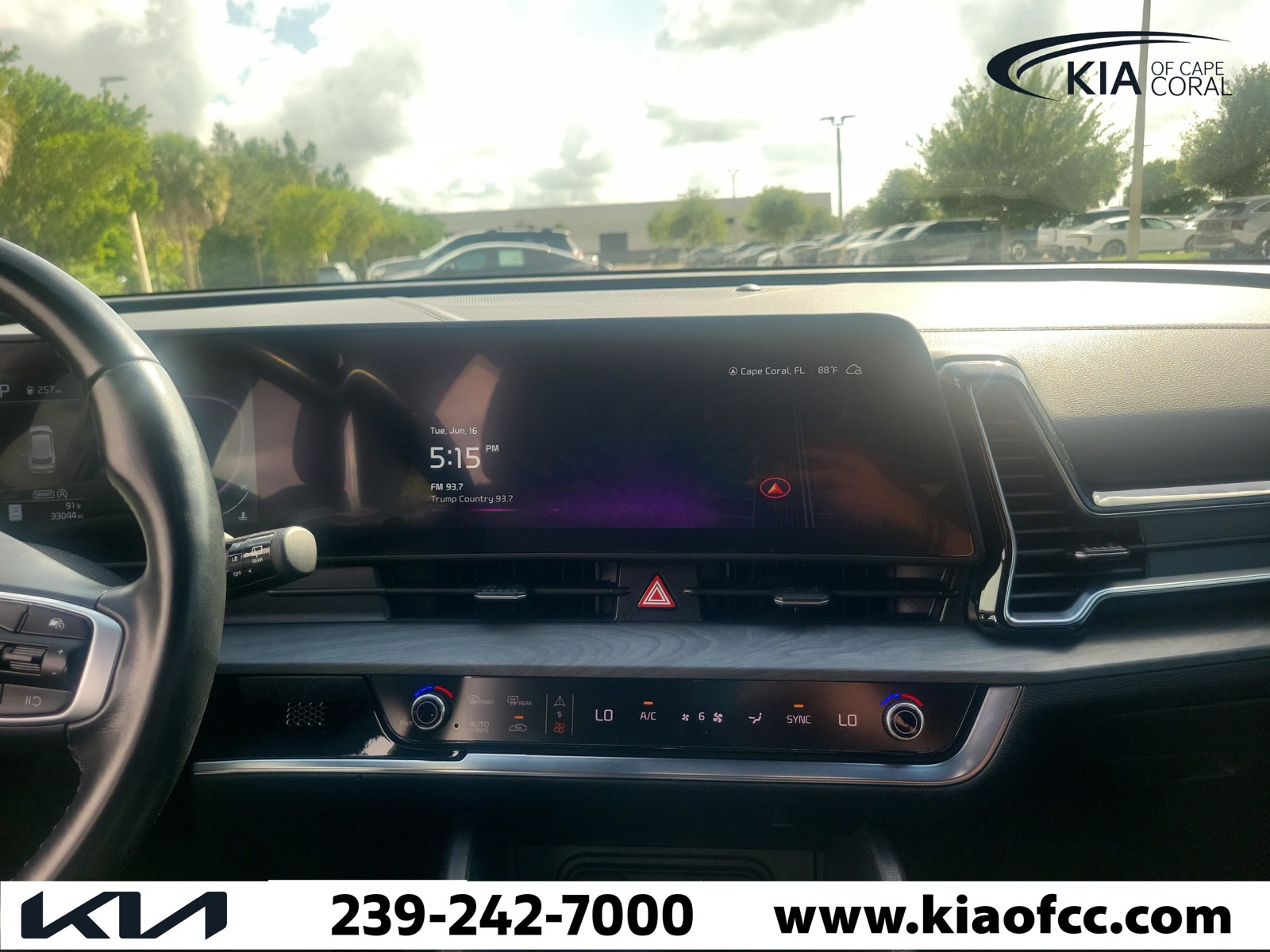 Certified Used 2024 Wolf Gray Kia X-Line image 22